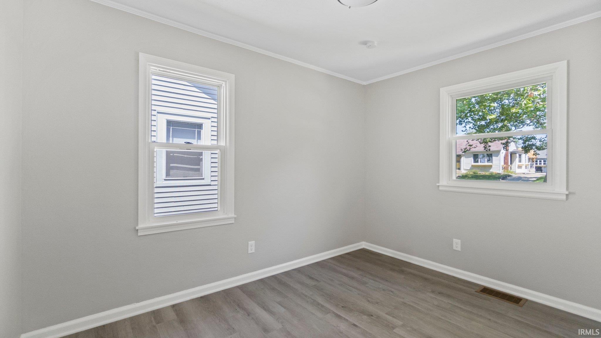 2122 Kenwood