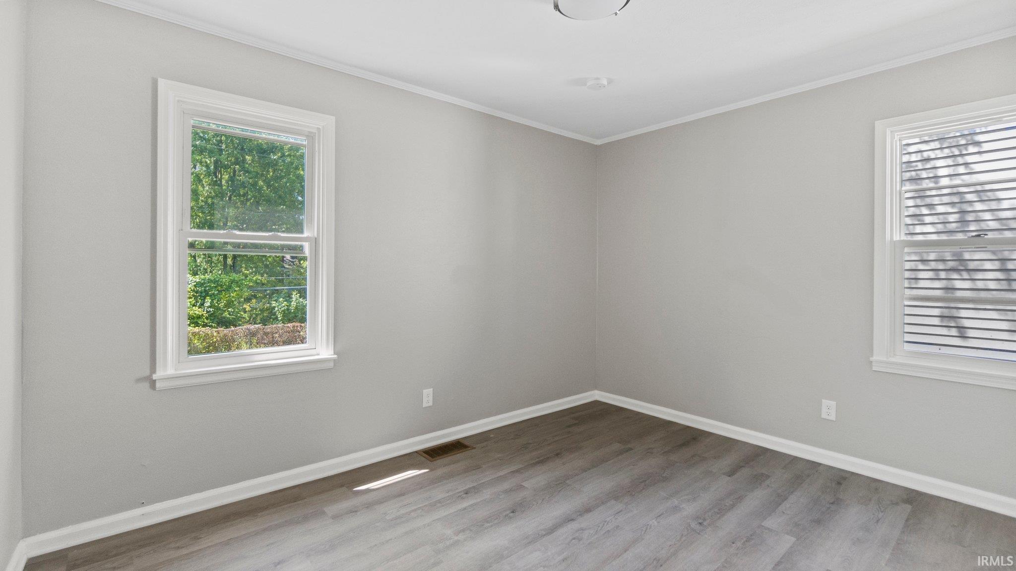 2122 Kenwood