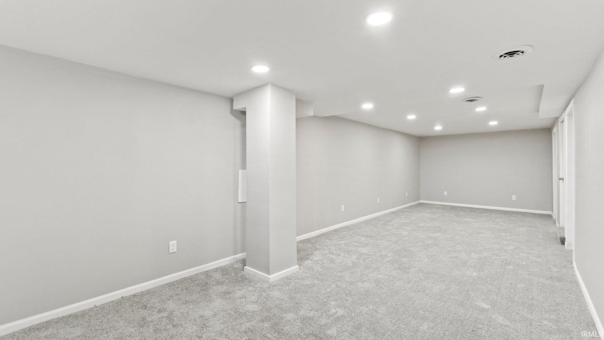 2122 Kenwood