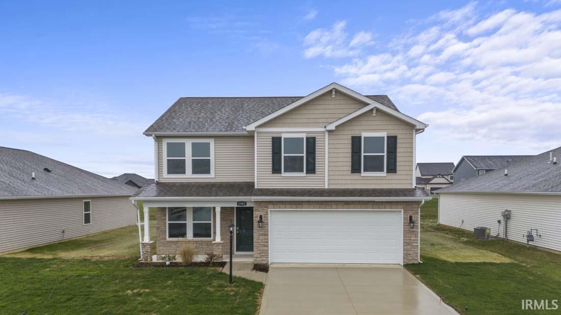 1301 Livingston Lakes