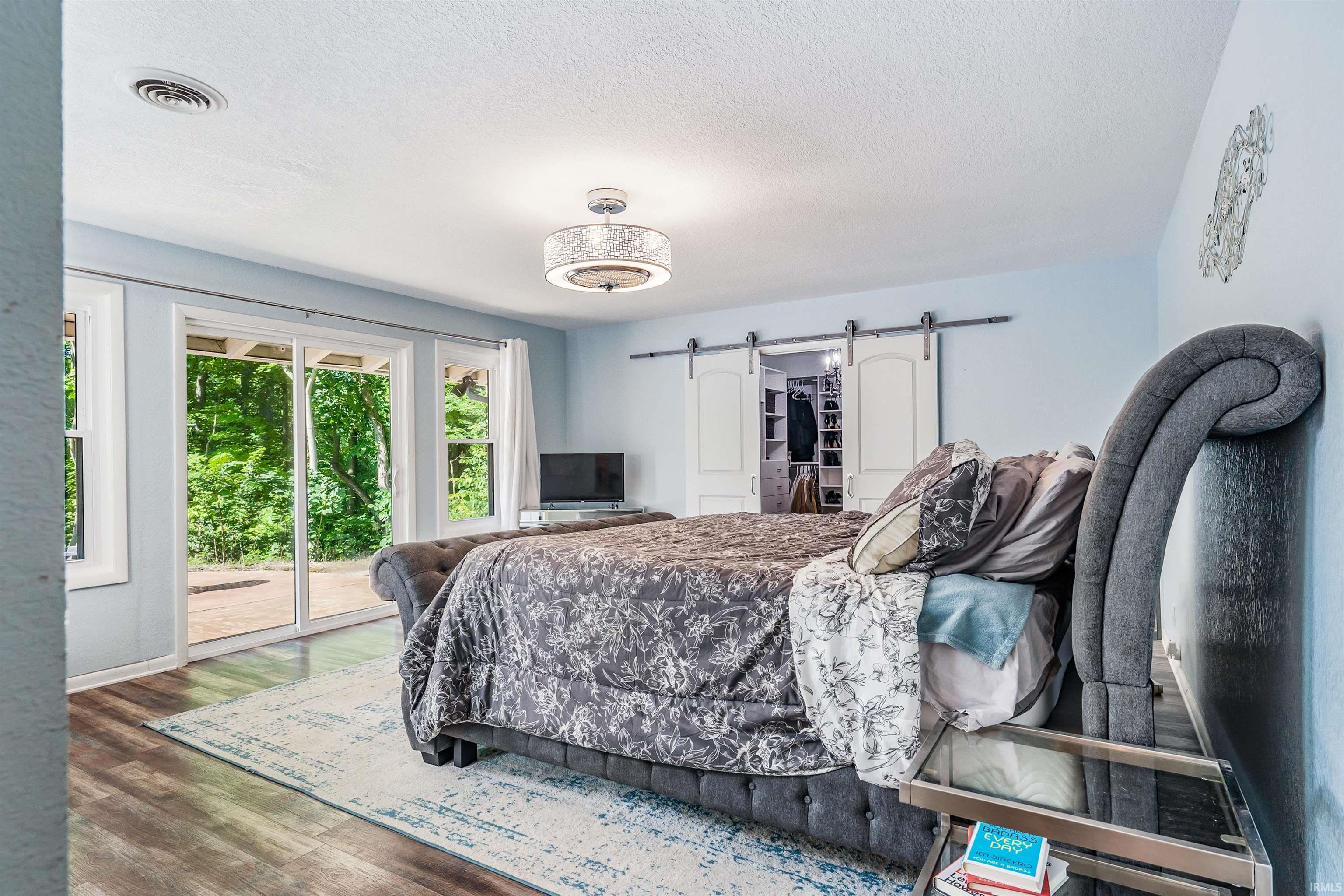 1734 Dell Cove