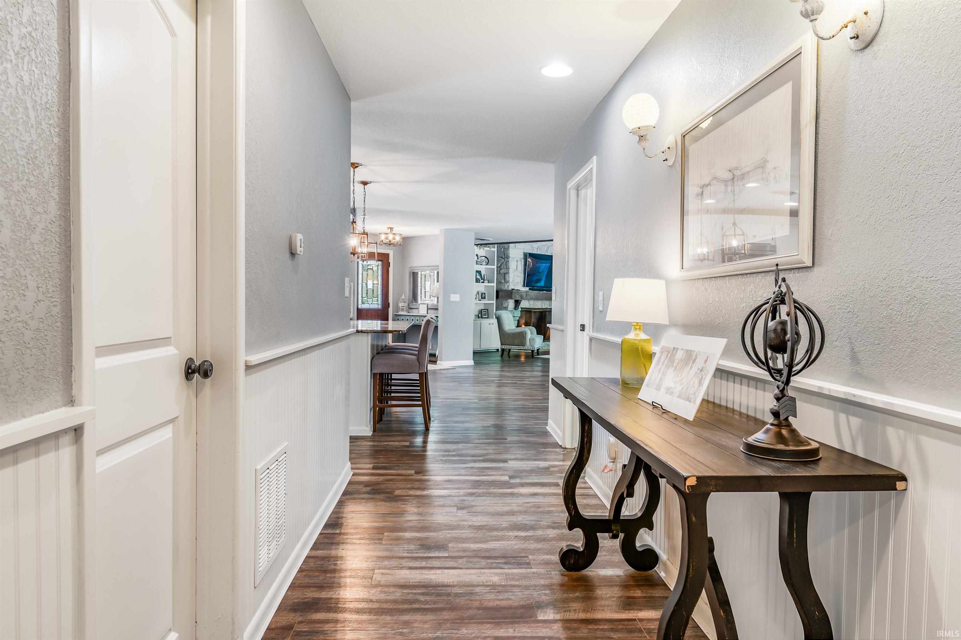 1734 Dell Cove
