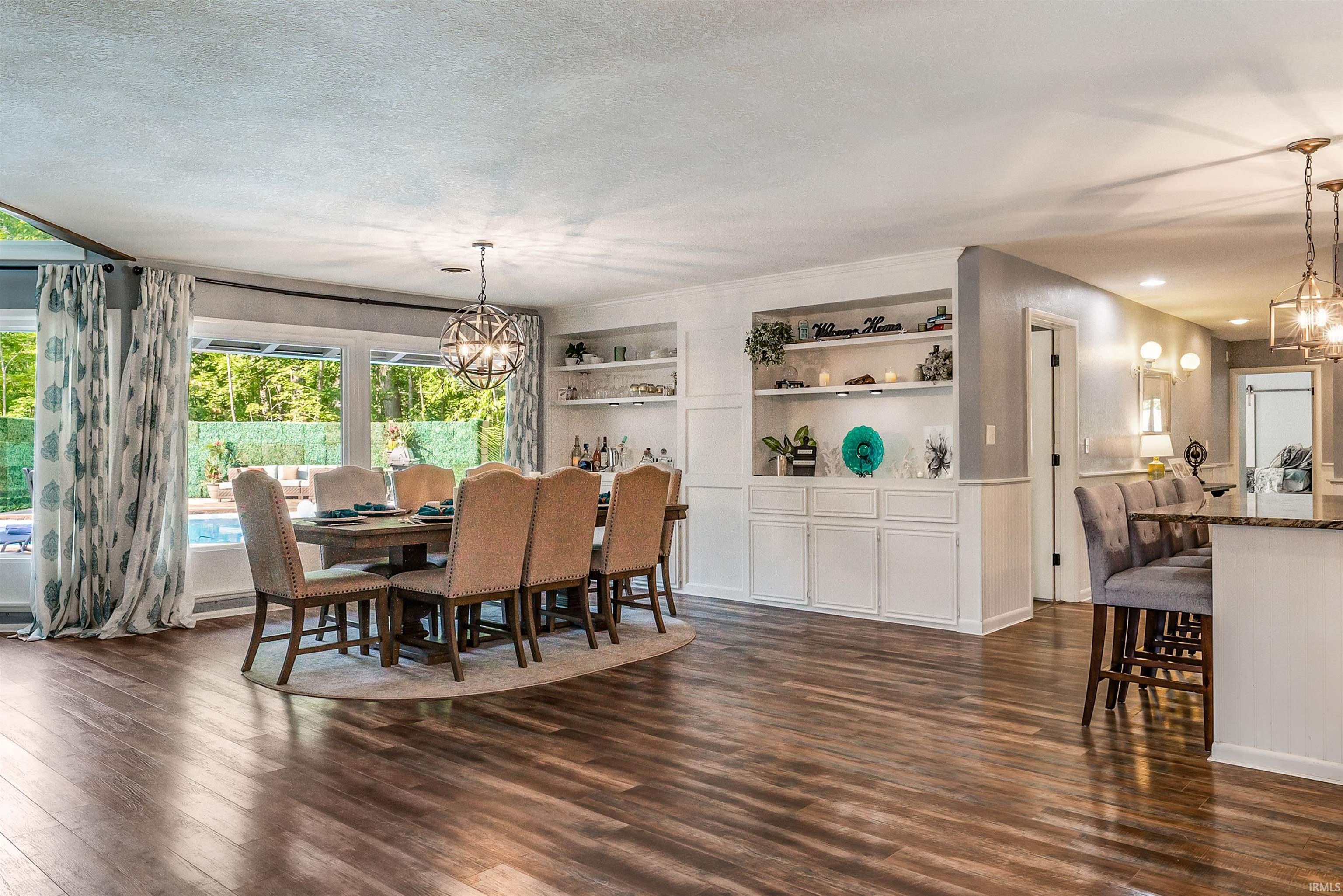 1734 Dell Cove