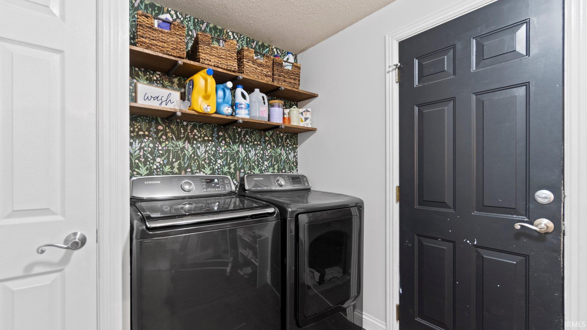6505 Dumont