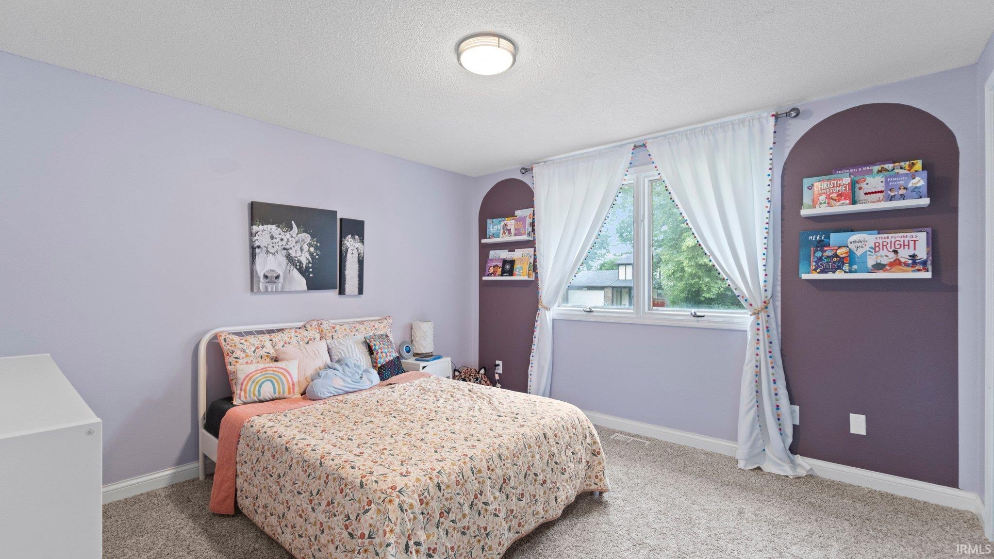 6505 Dumont