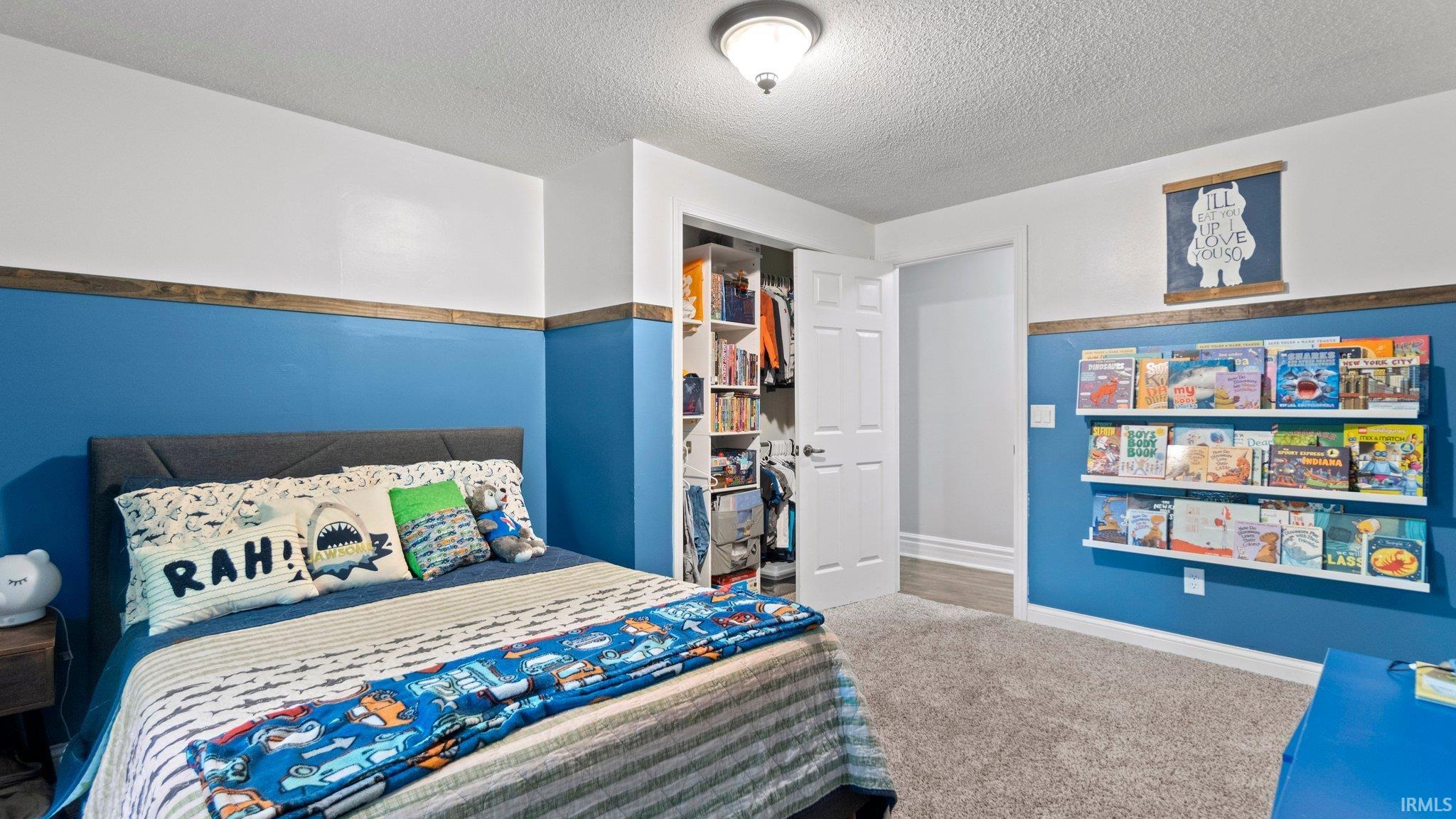 6505 Dumont