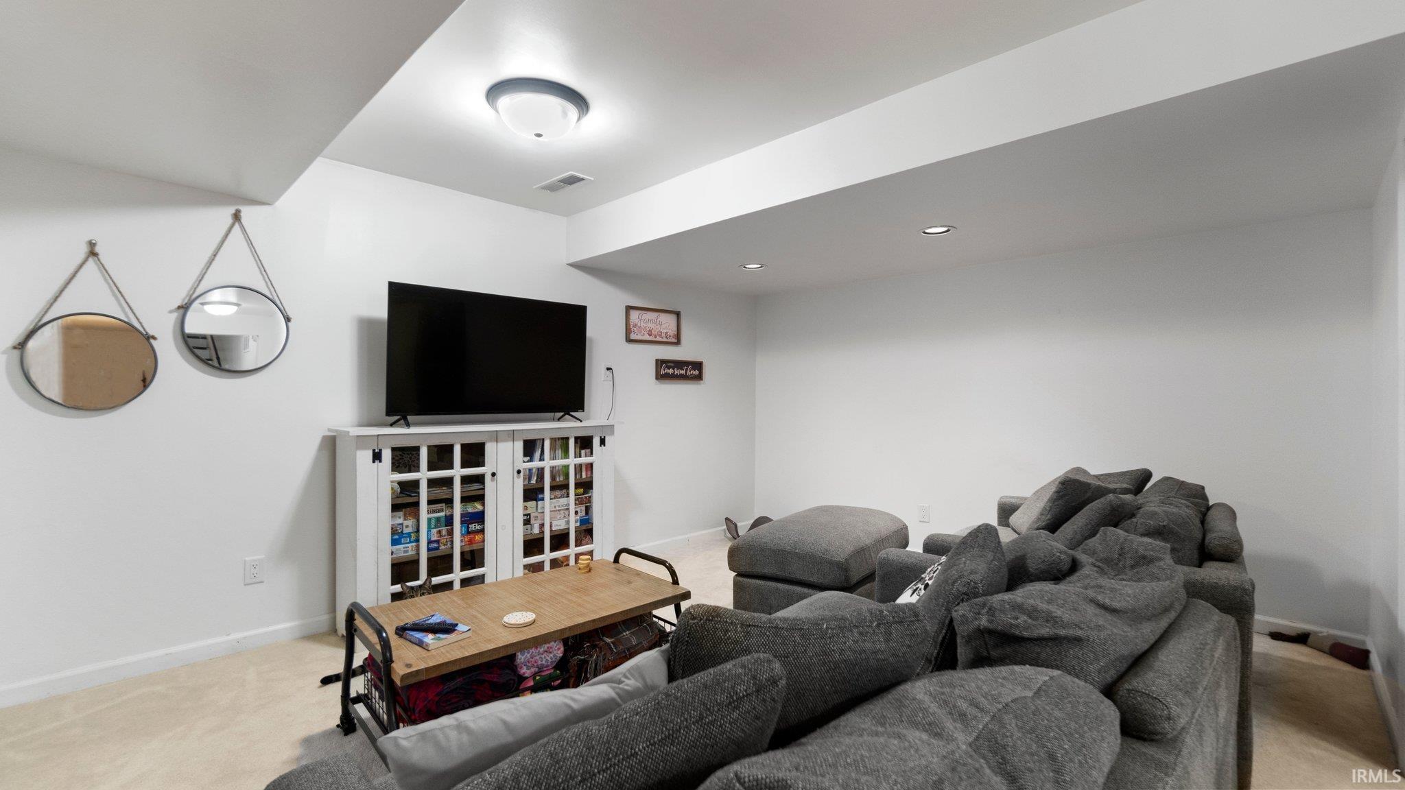 6505 Dumont