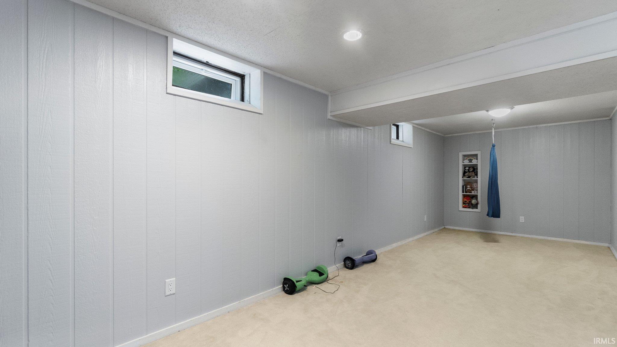 6505 Dumont