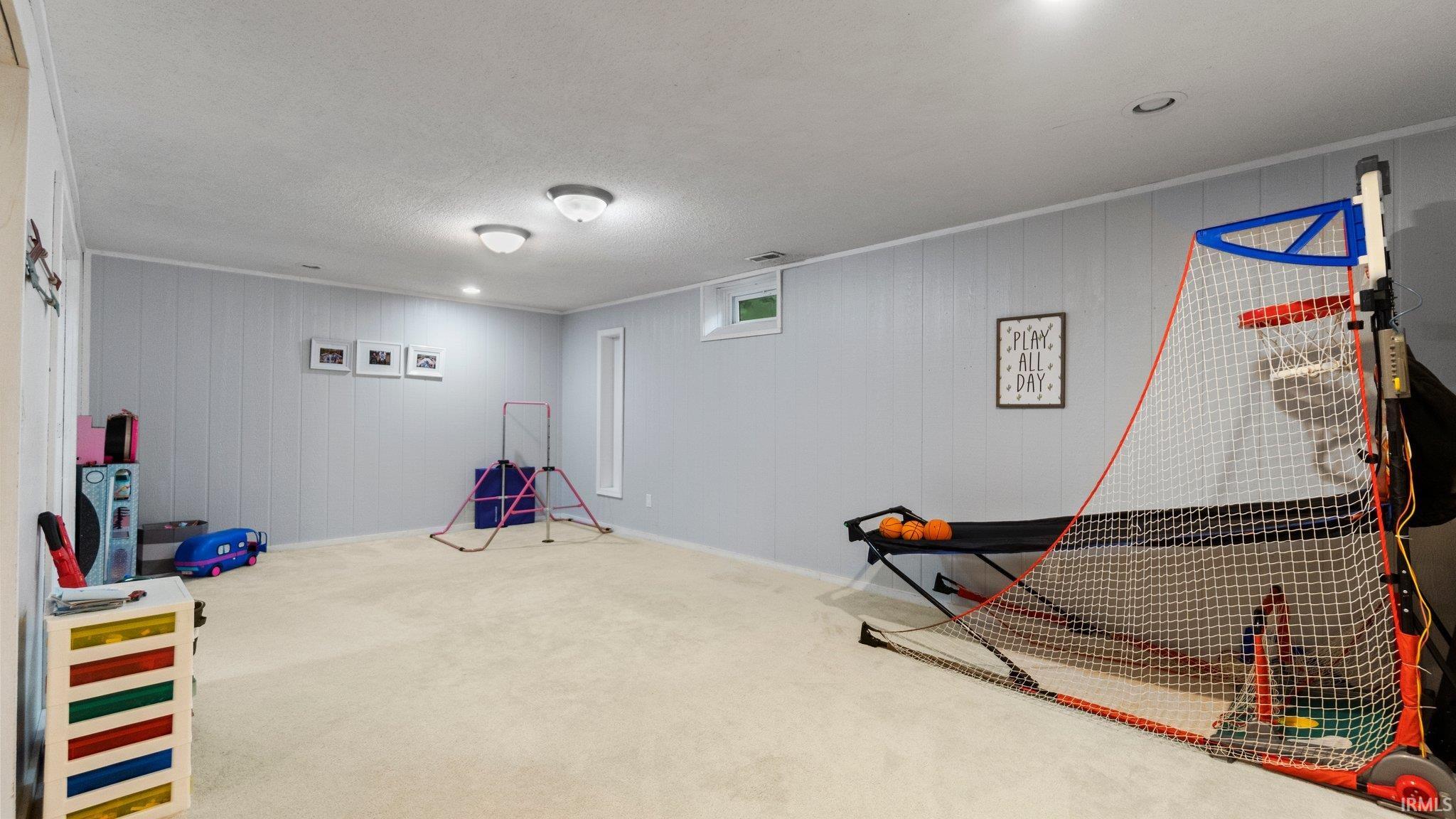 6505 Dumont