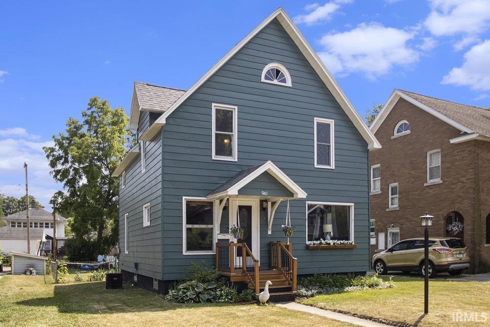 941 Lincolnway E