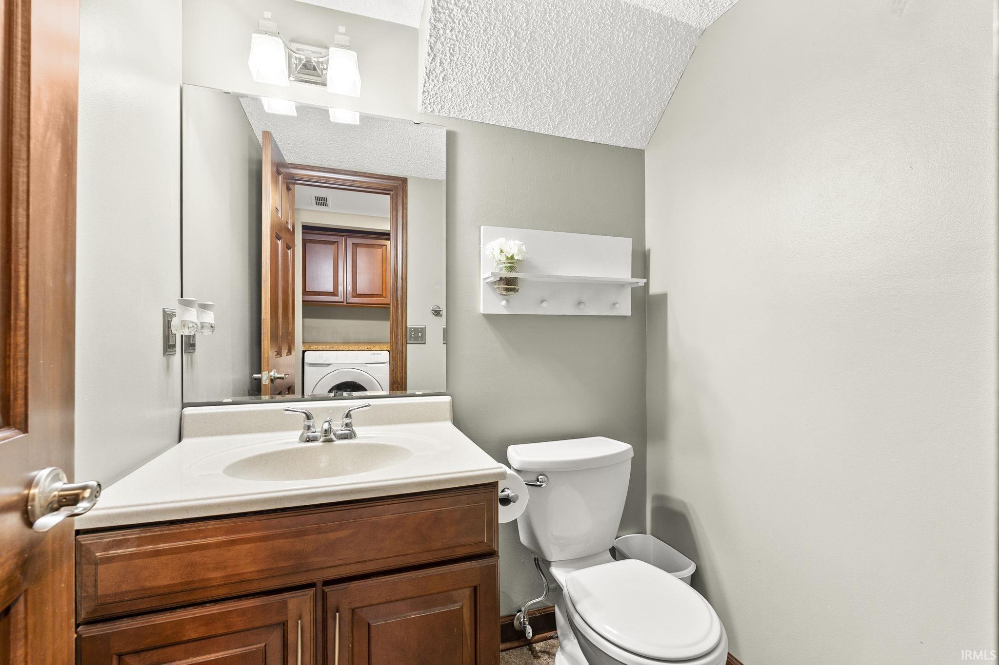 4227 Crofton