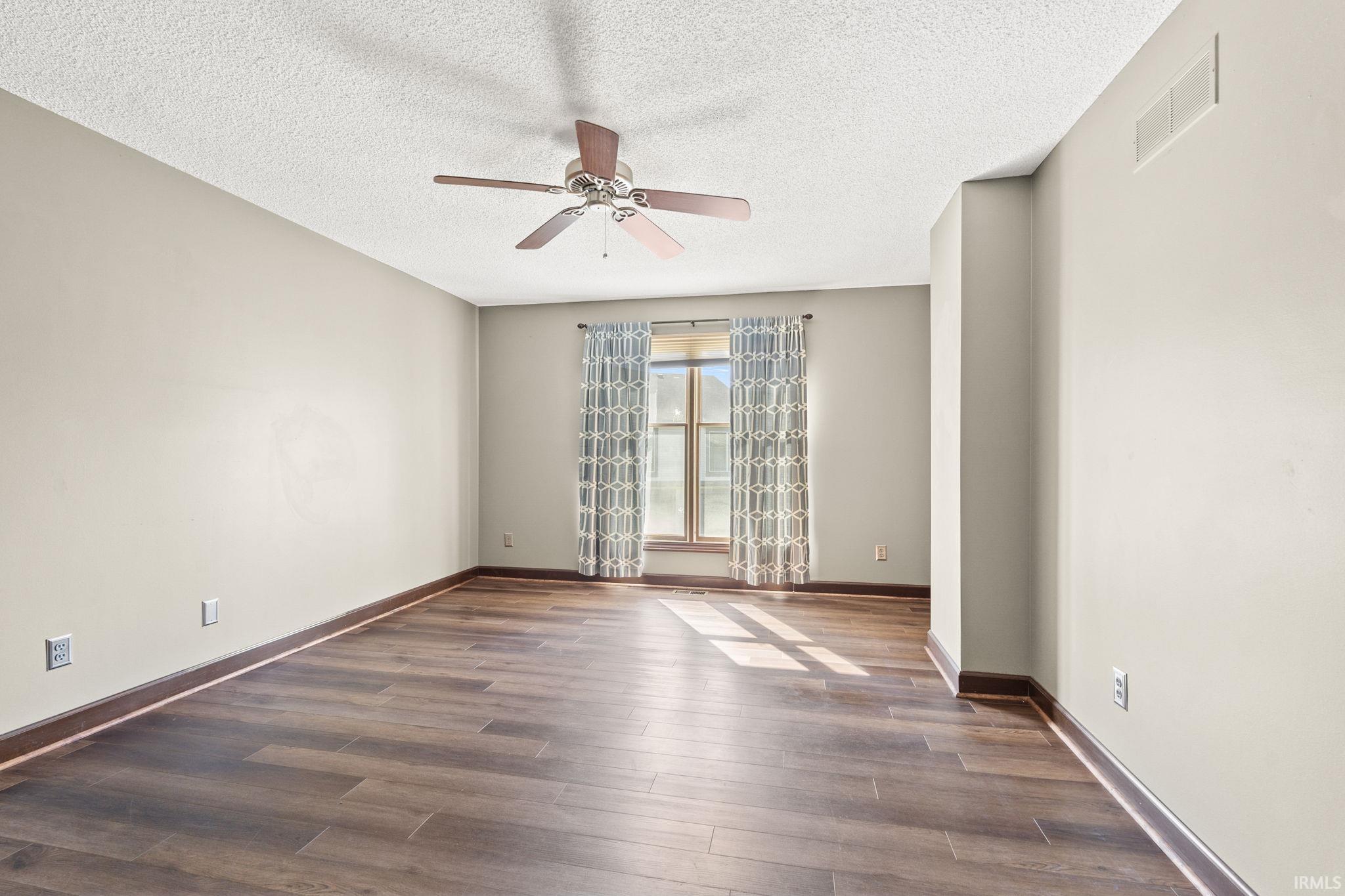 4227 Crofton