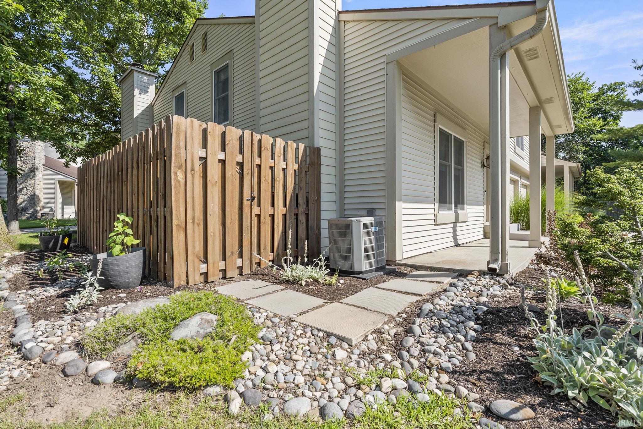 4227 Crofton