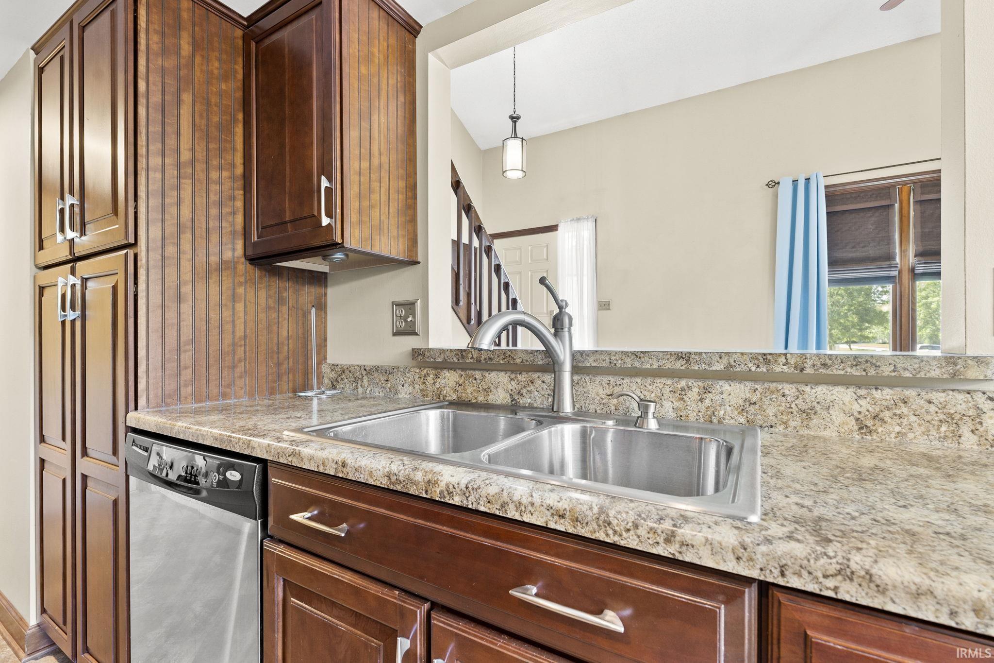 4227 Crofton