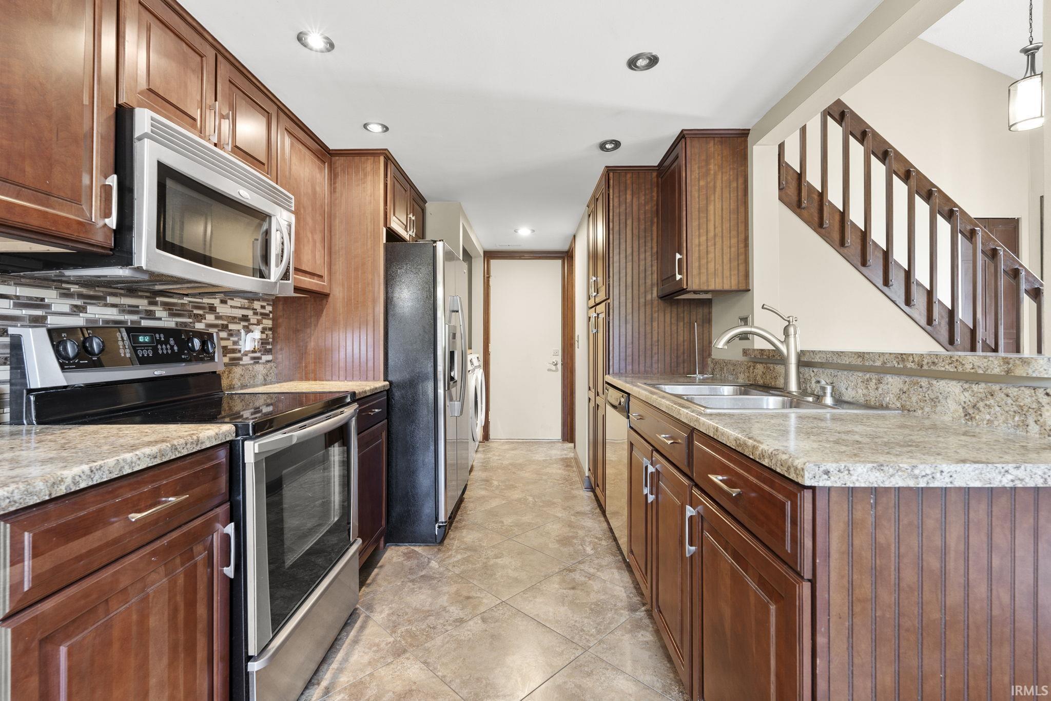 4227 Crofton