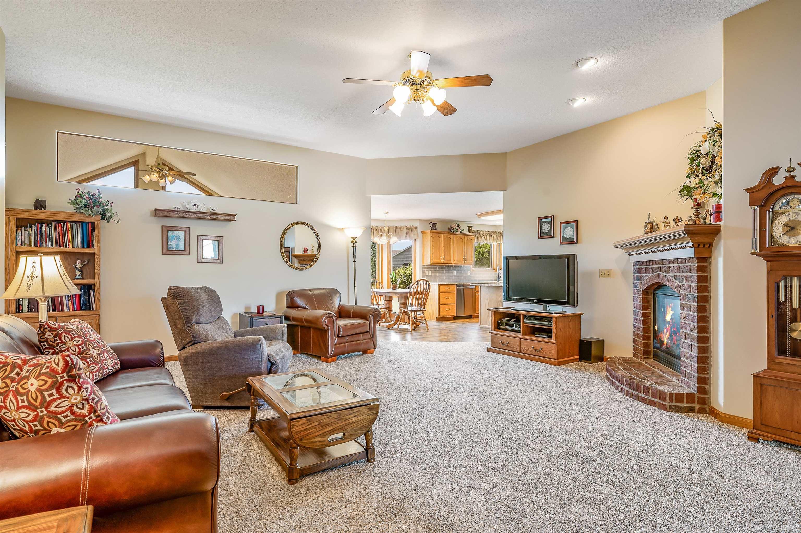 8909 Kasselton