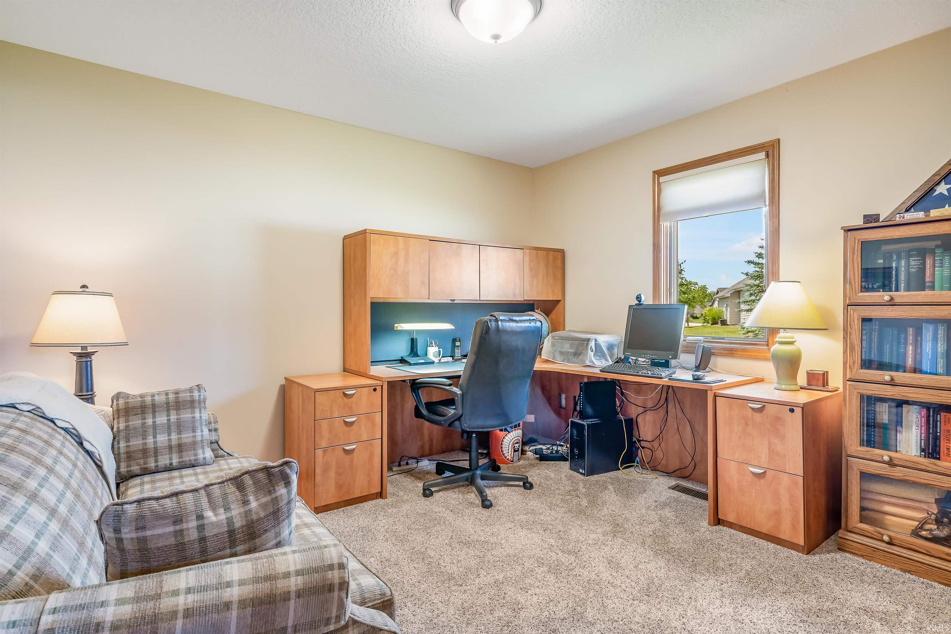 8909 Kasselton