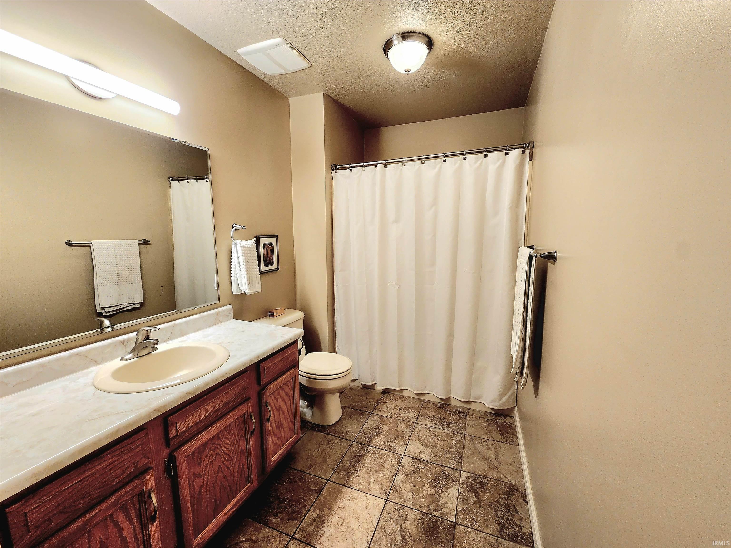 8233 Beacon Ridge