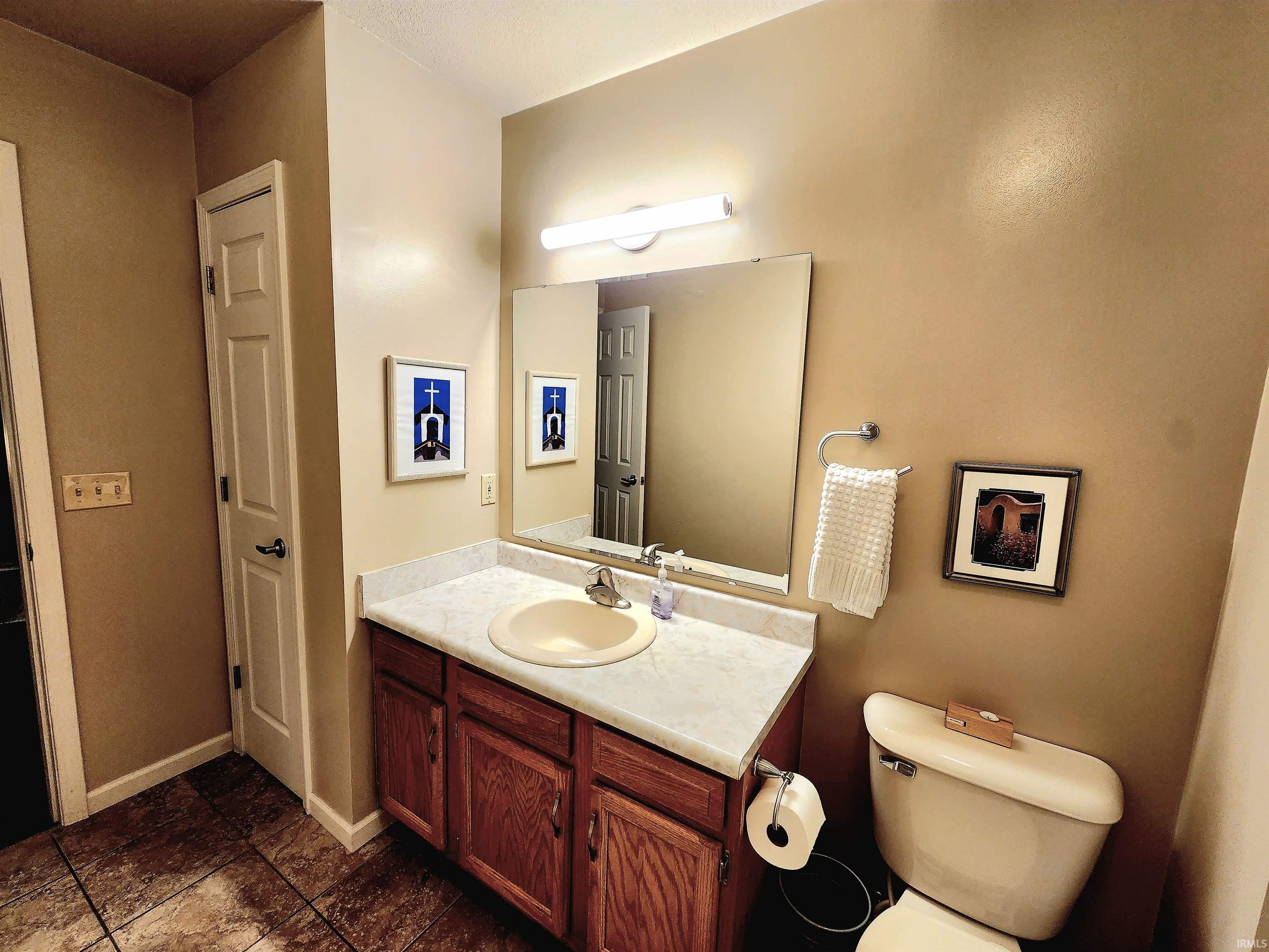 8233 Beacon Ridge