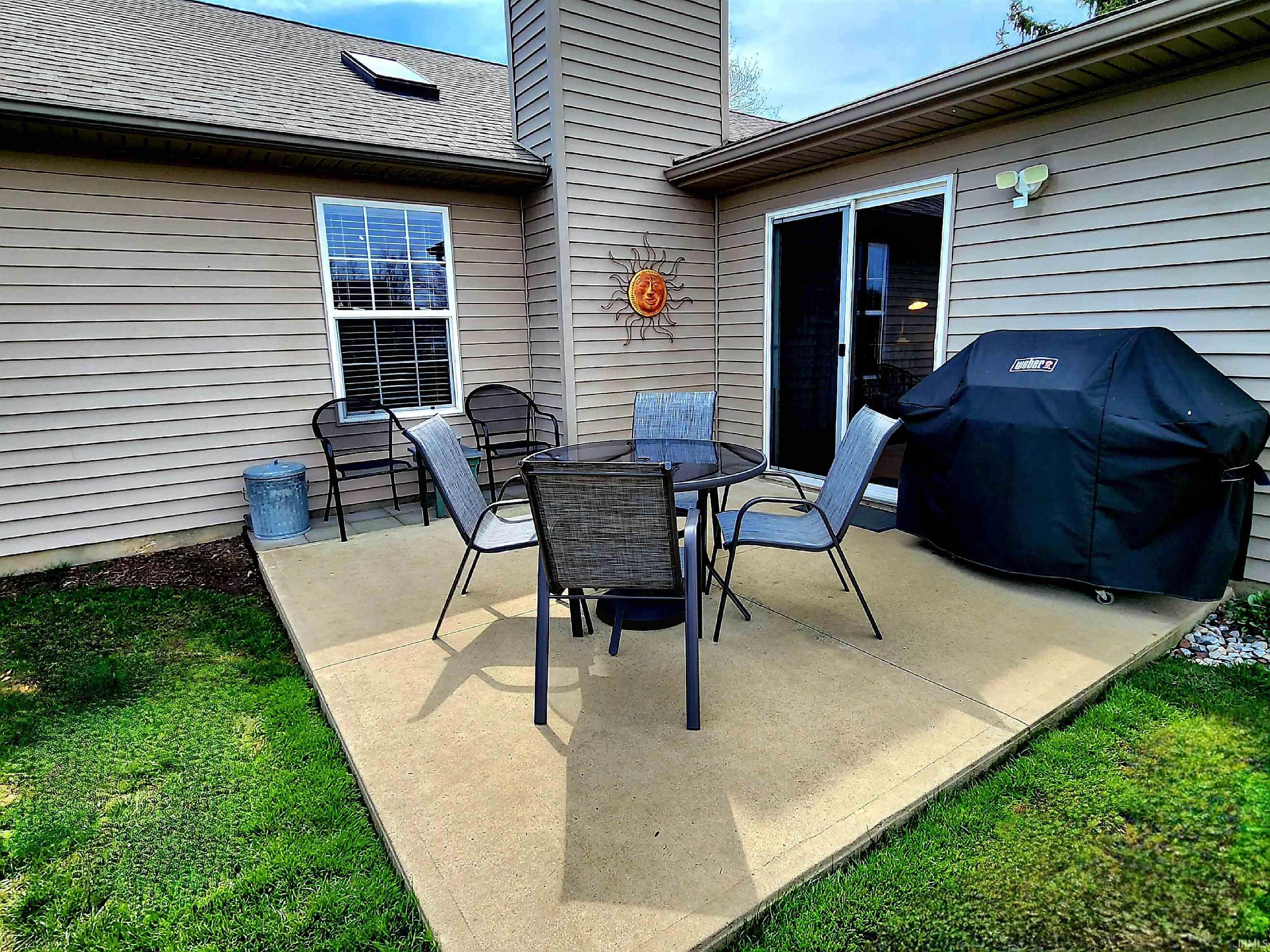 8233 Beacon Ridge