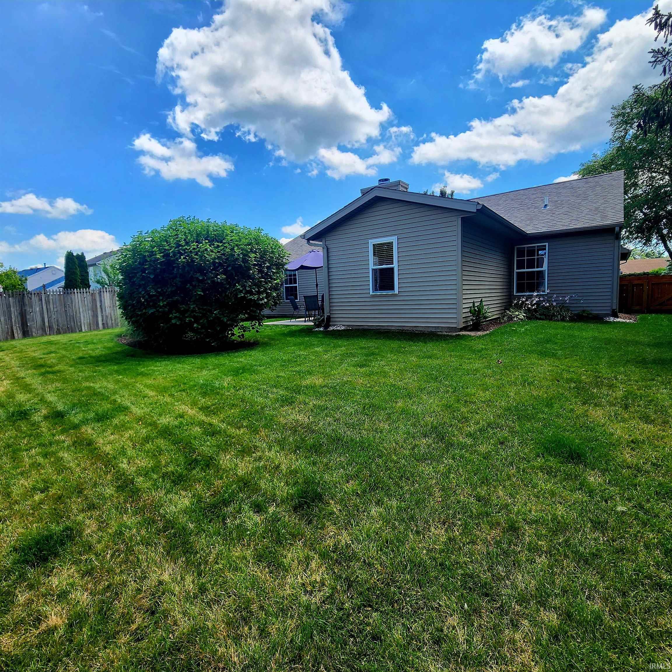8233 Beacon Ridge