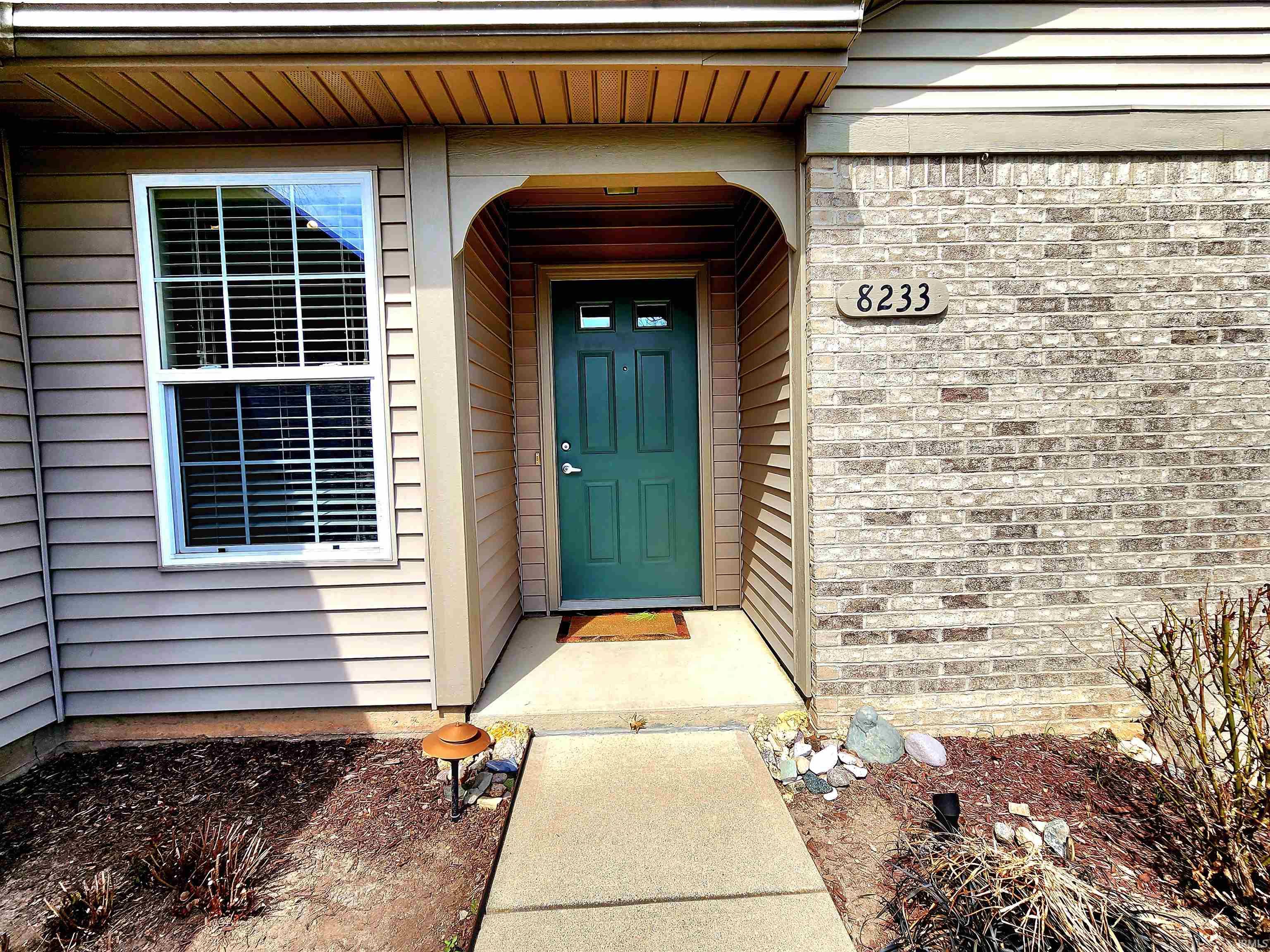 8233 Beacon Ridge