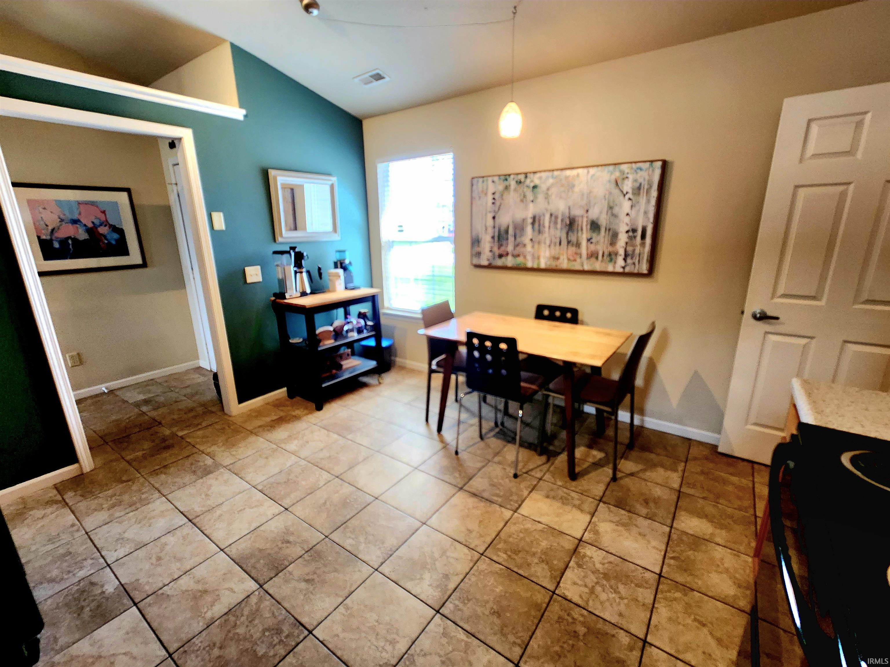 8233 Beacon Ridge