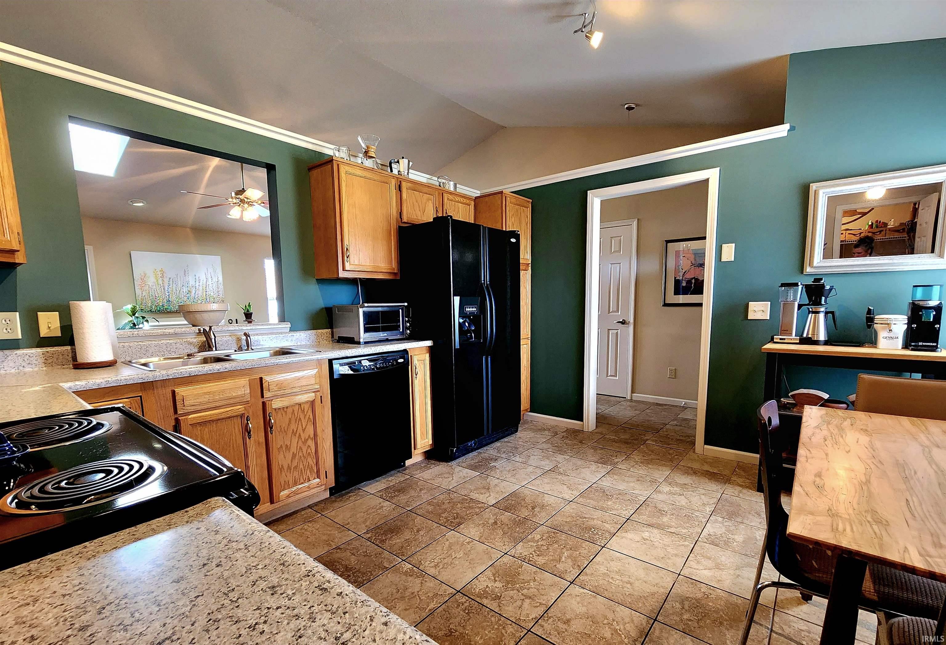 8233 Beacon Ridge