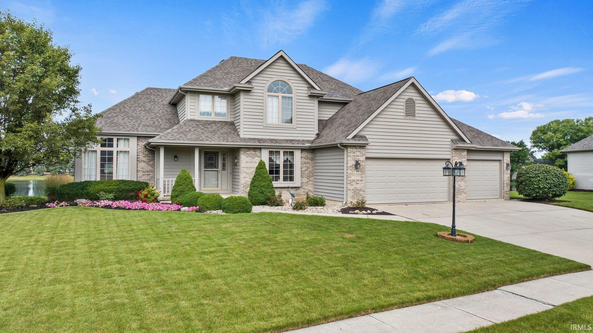 13221 Lake Hill