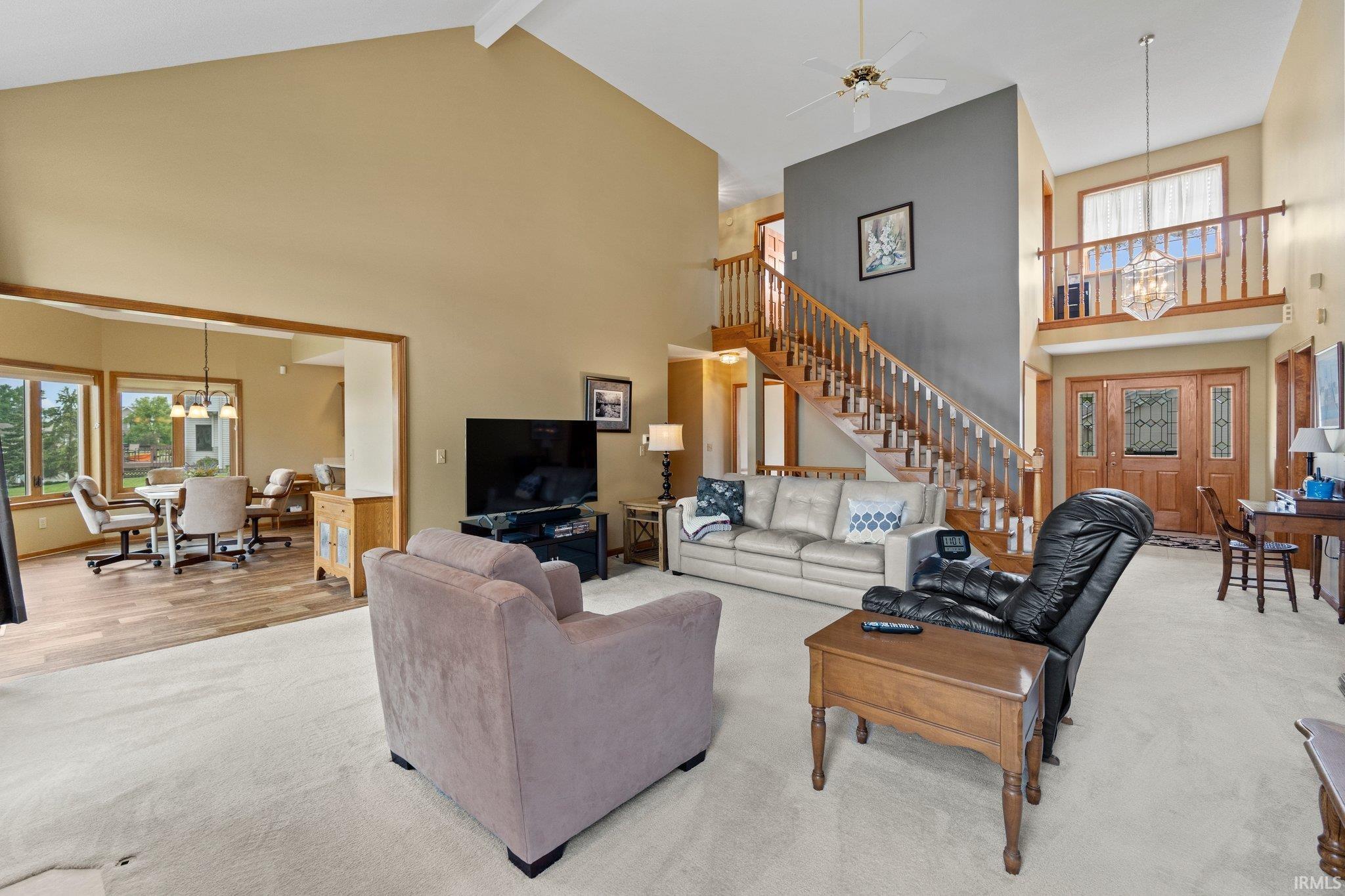 13221 Lake Hill