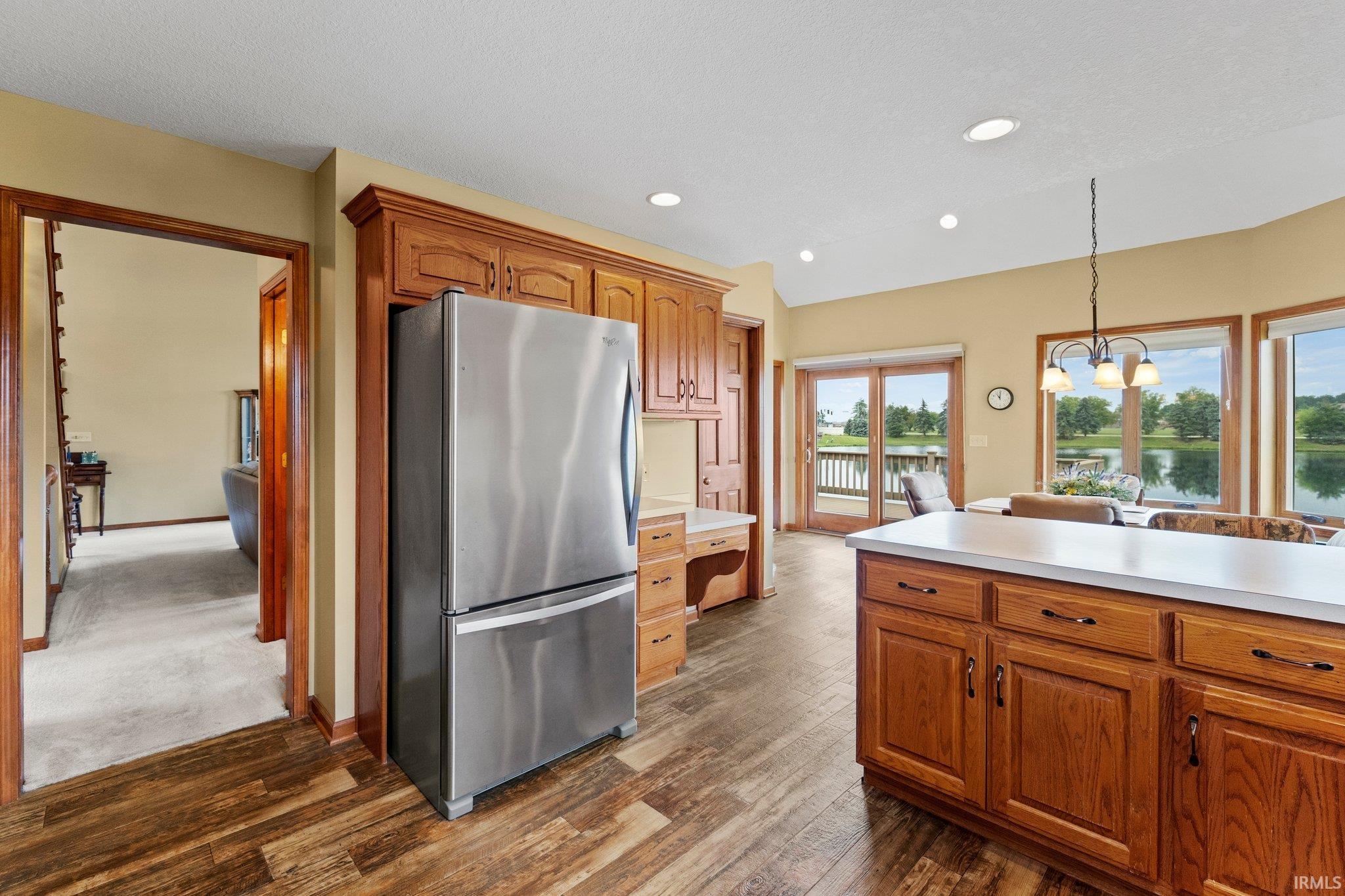 13221 Lake Hill