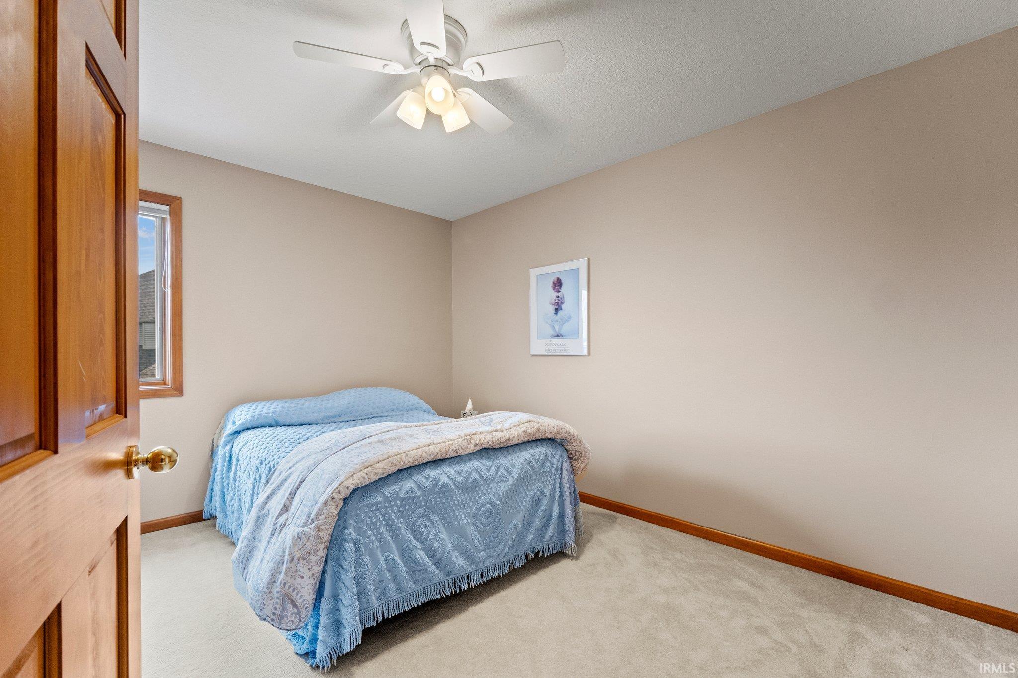 13221 Lake Hill