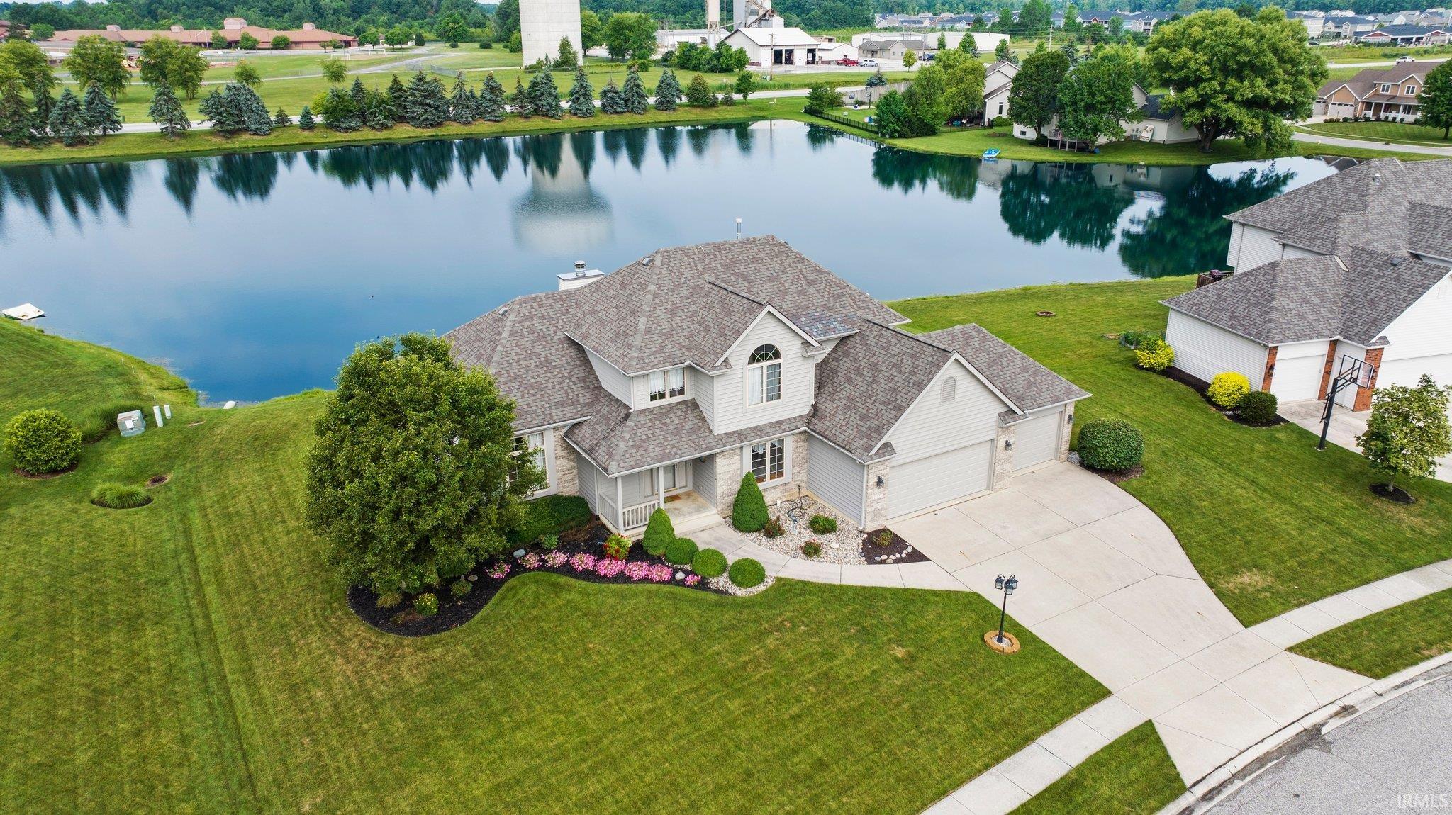 13221 Lake Hill