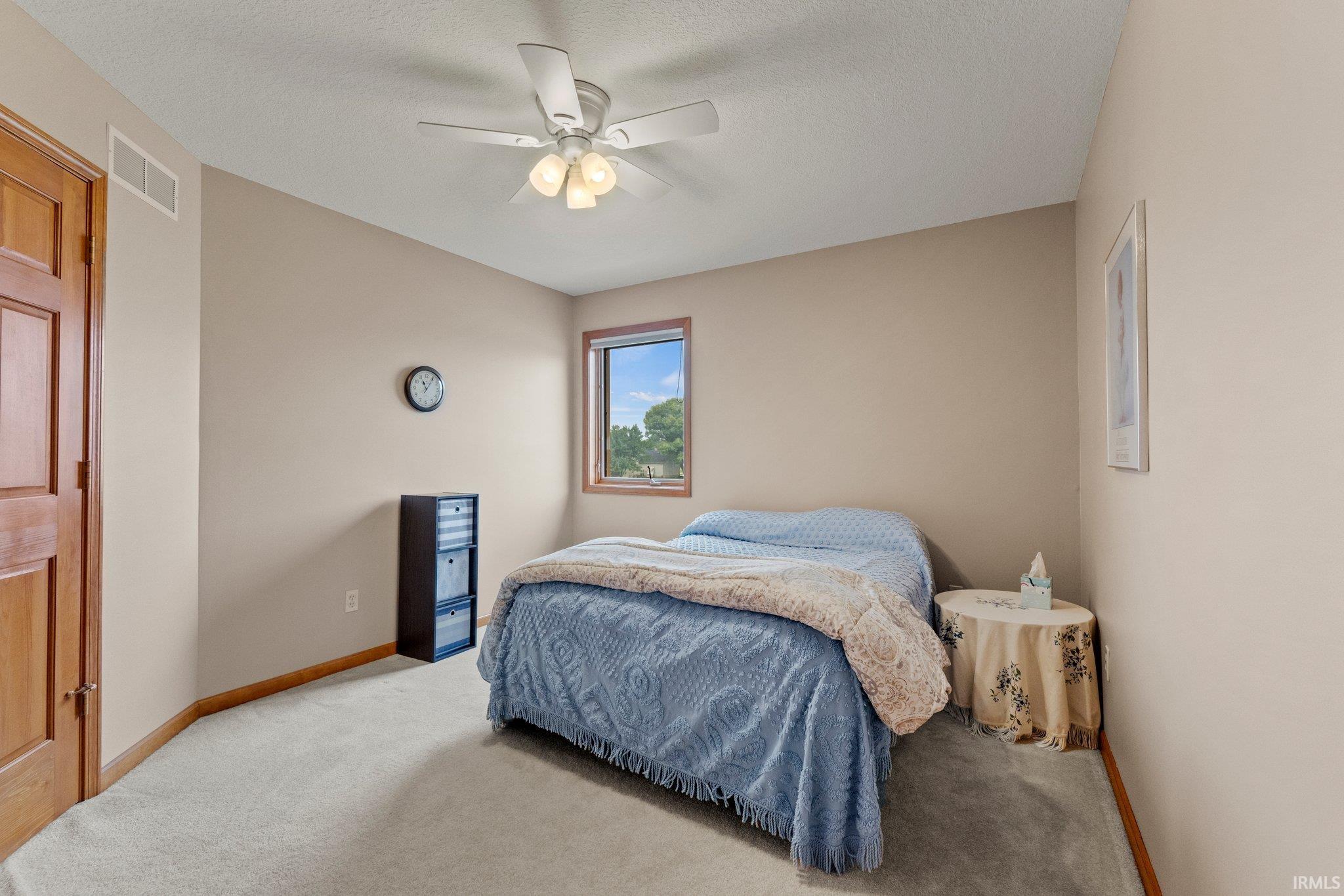13221 Lake Hill