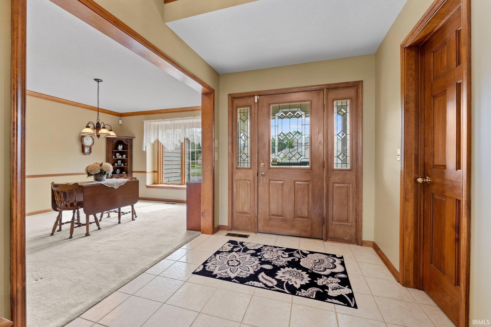 13221 Lake Hill