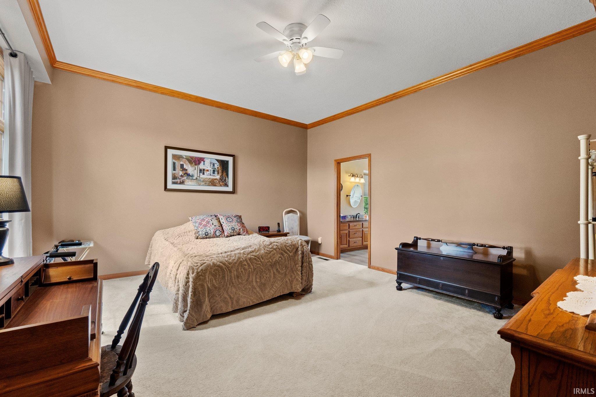 13221 Lake Hill