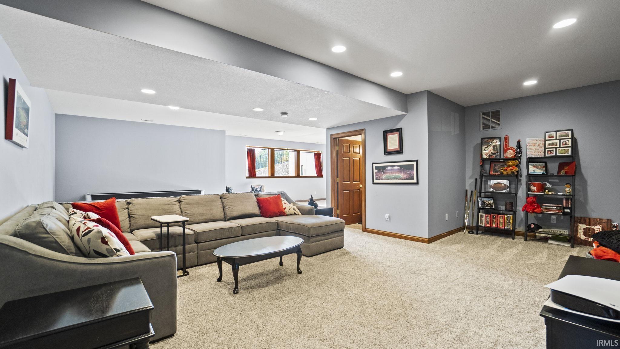 6802 Bright Oaks