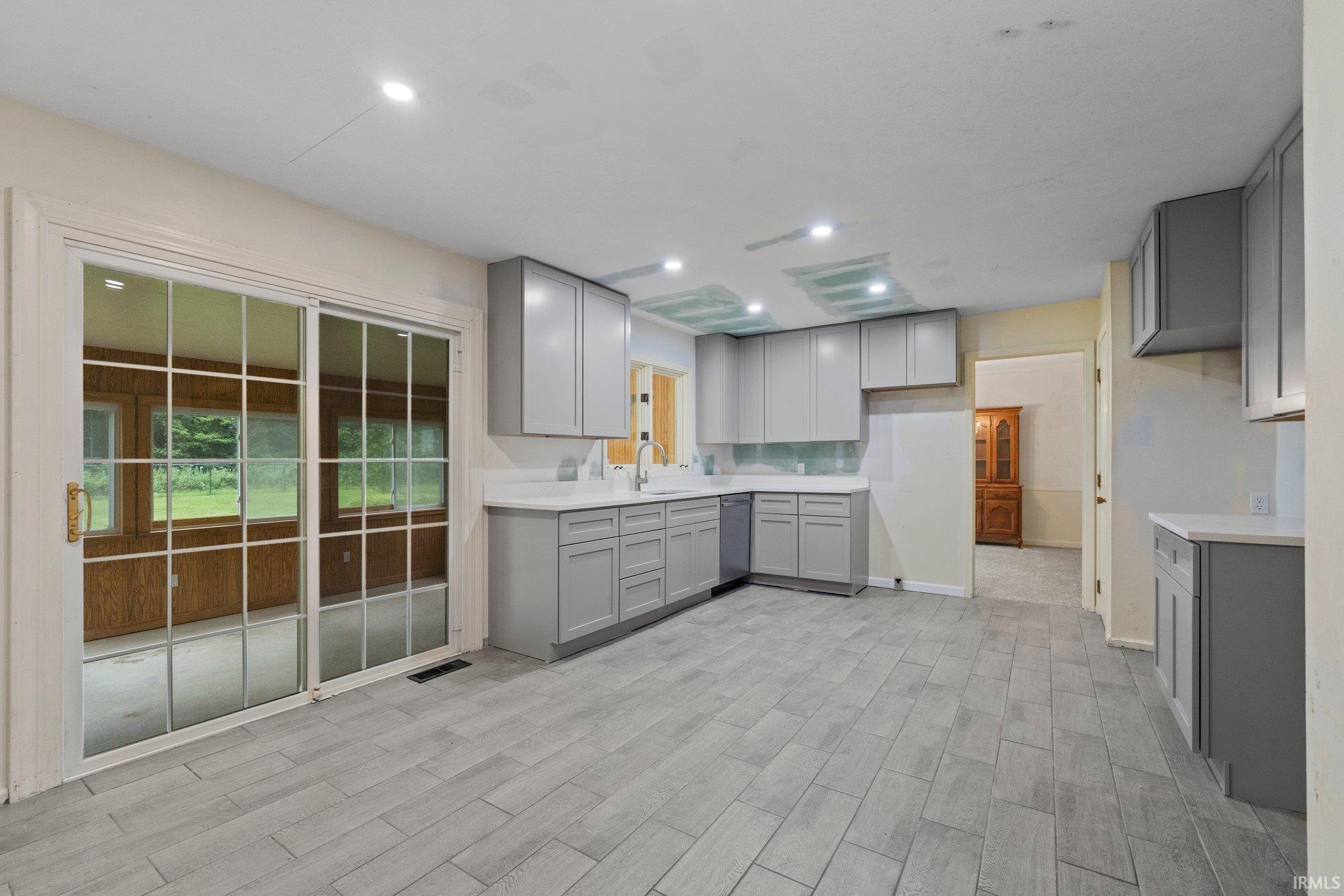 5209 Forest Grove