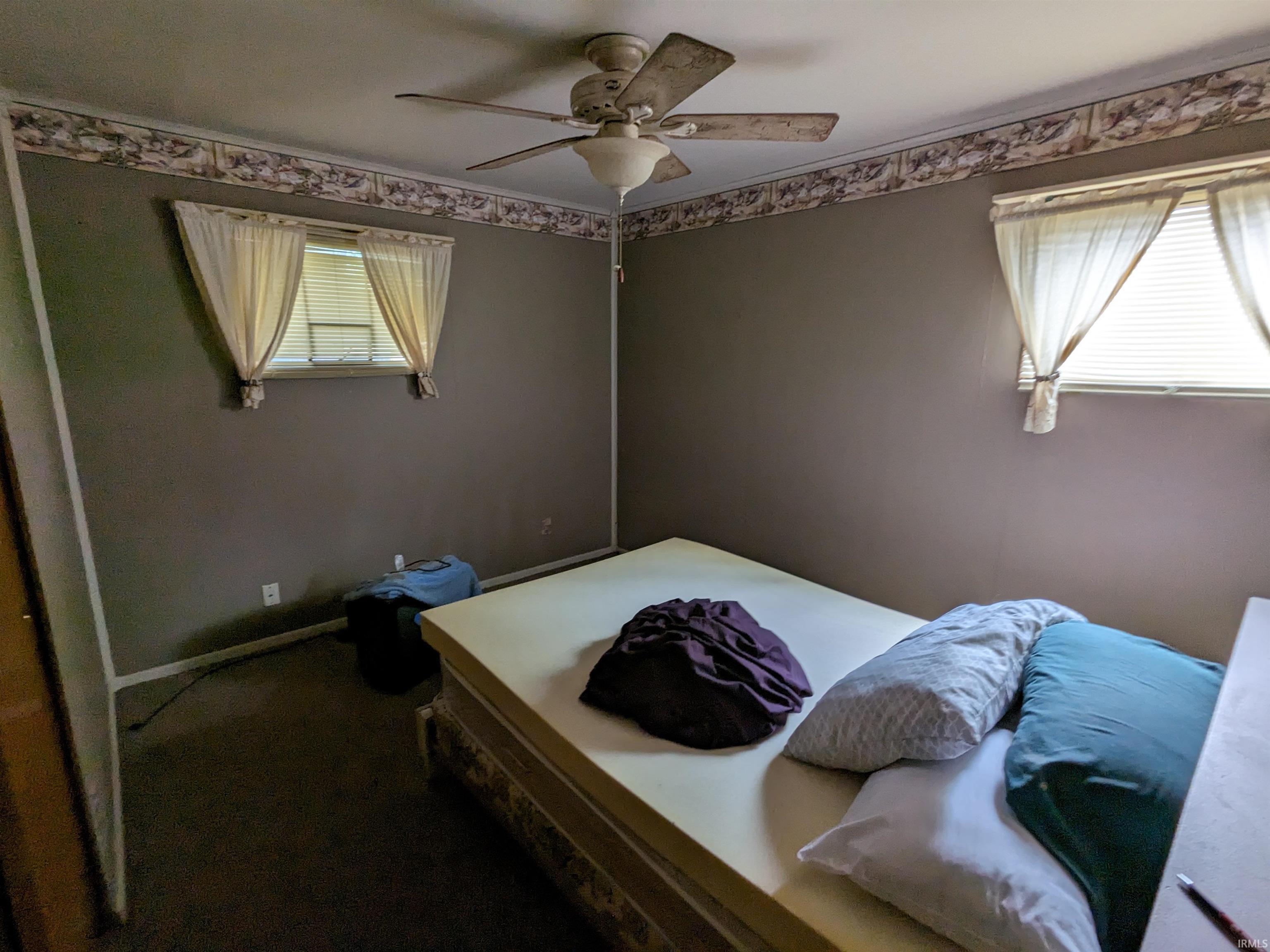 2811 Crescent