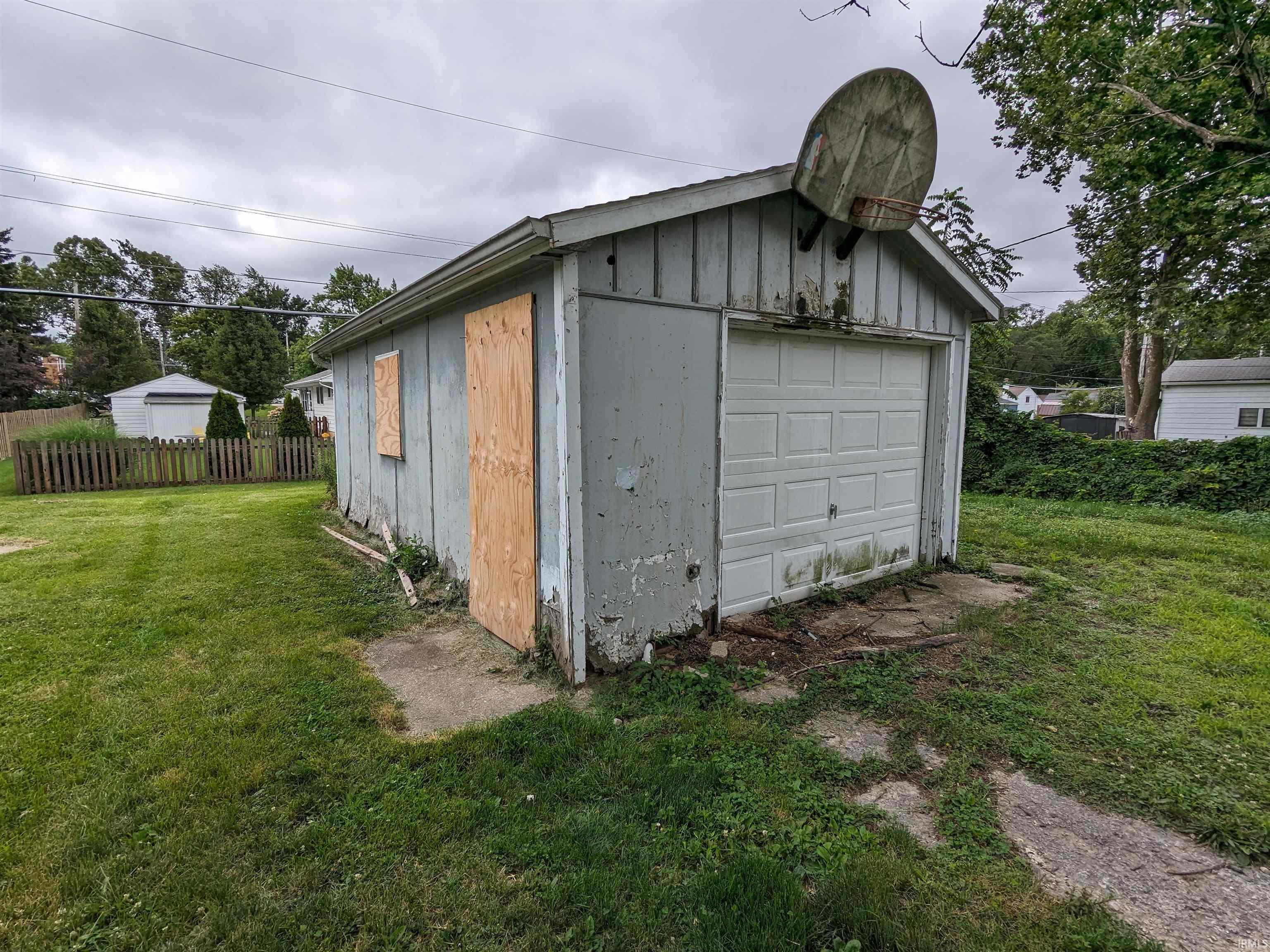 1436 Kenwood