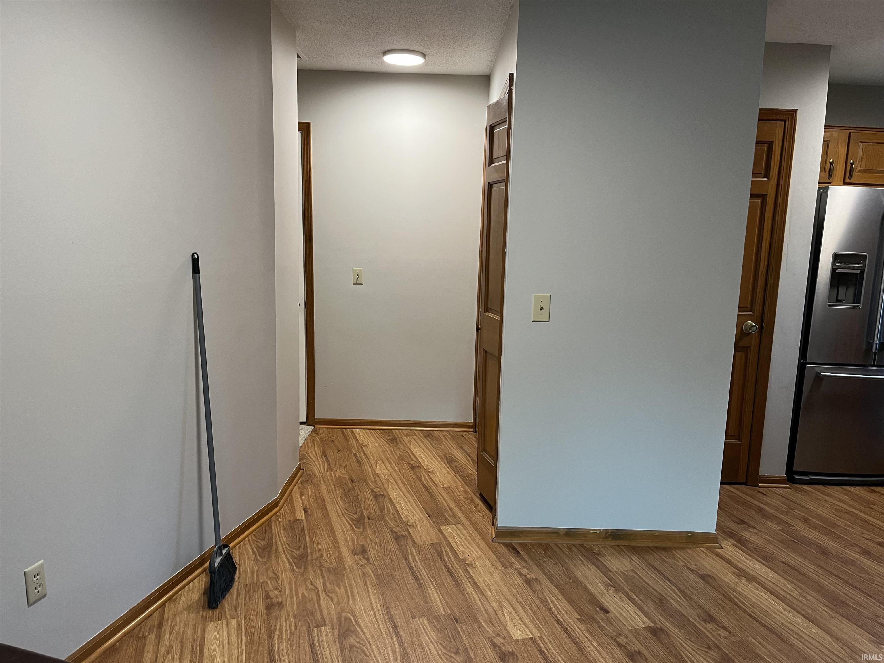 3823 Yardley