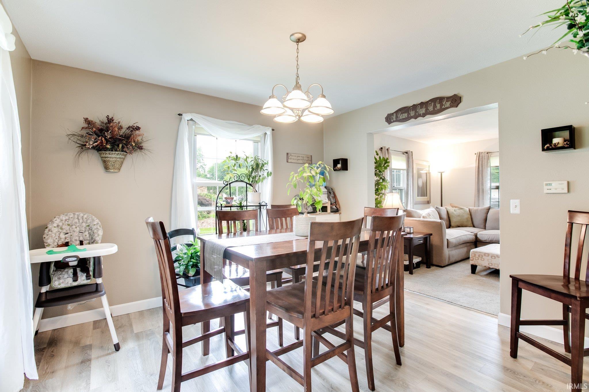 1637 Brookwood
