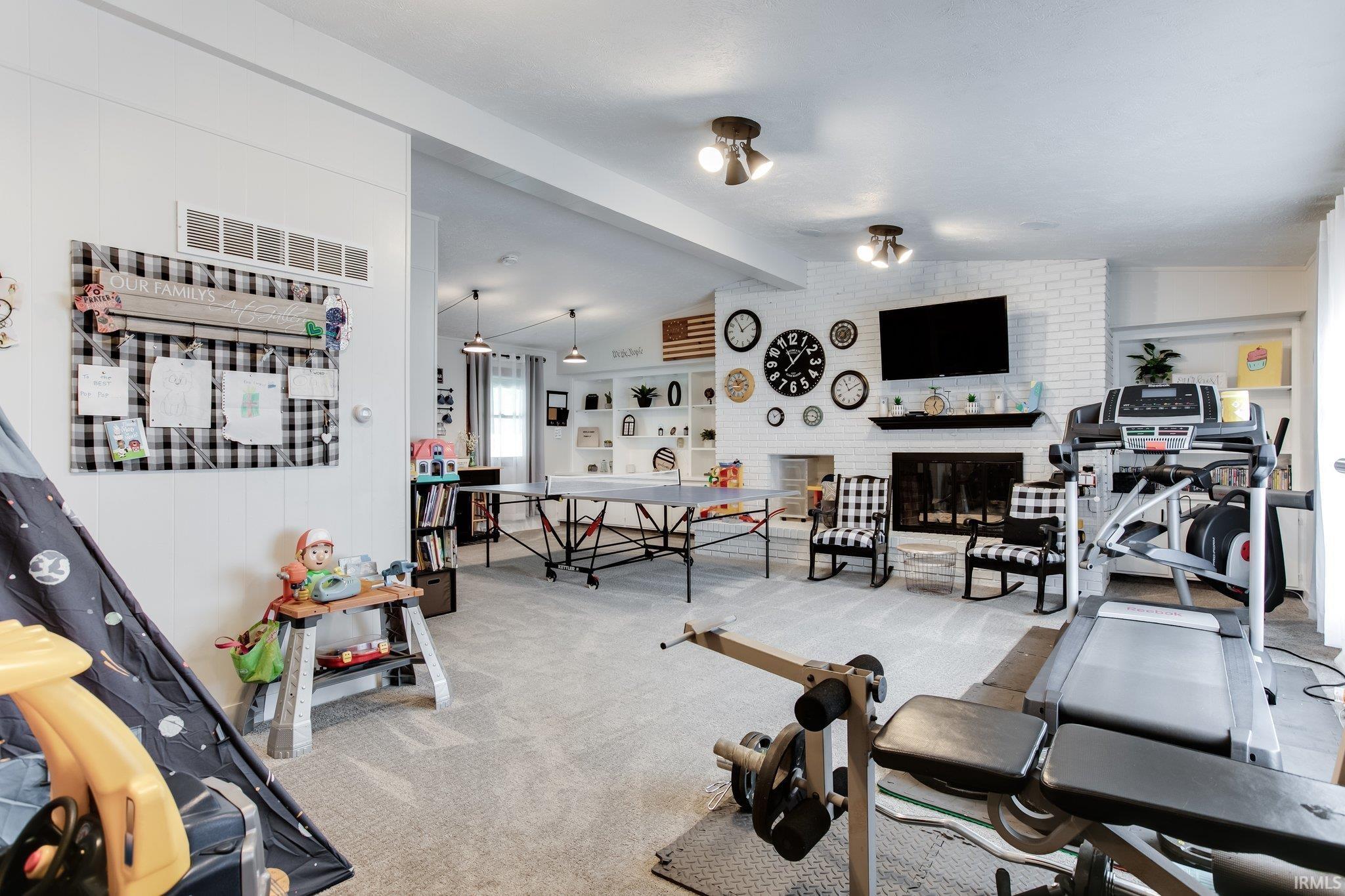 1637 Brookwood
