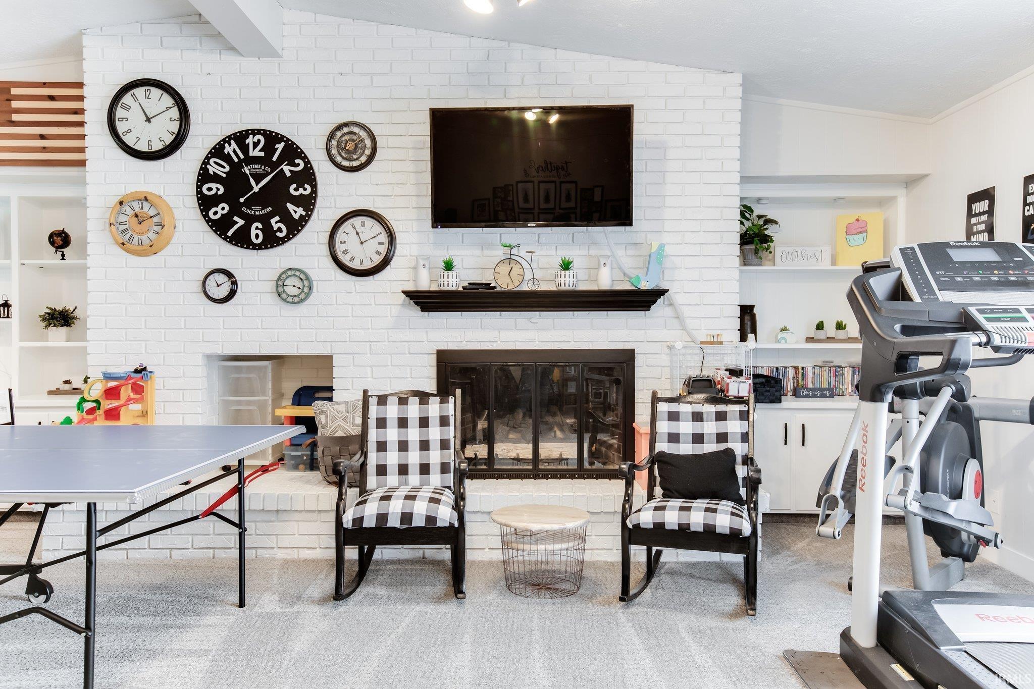 1637 Brookwood