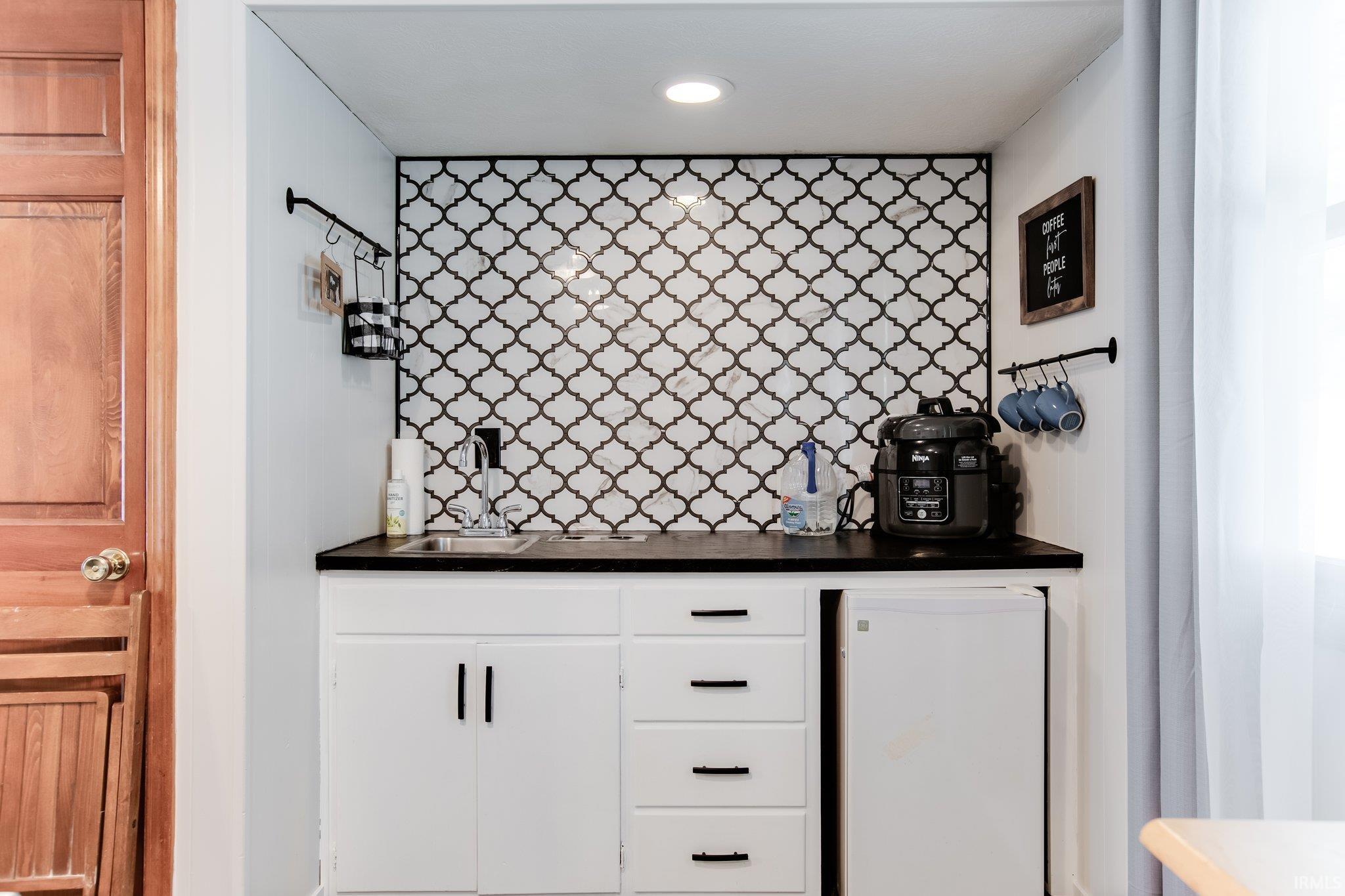 1637 Brookwood