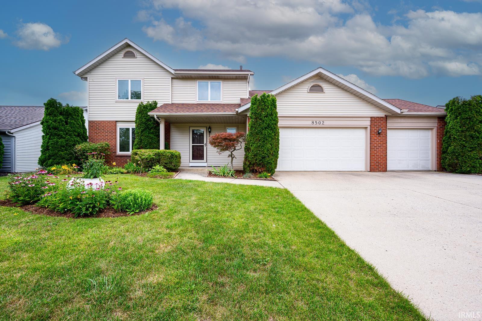 8502 Victoria Woods