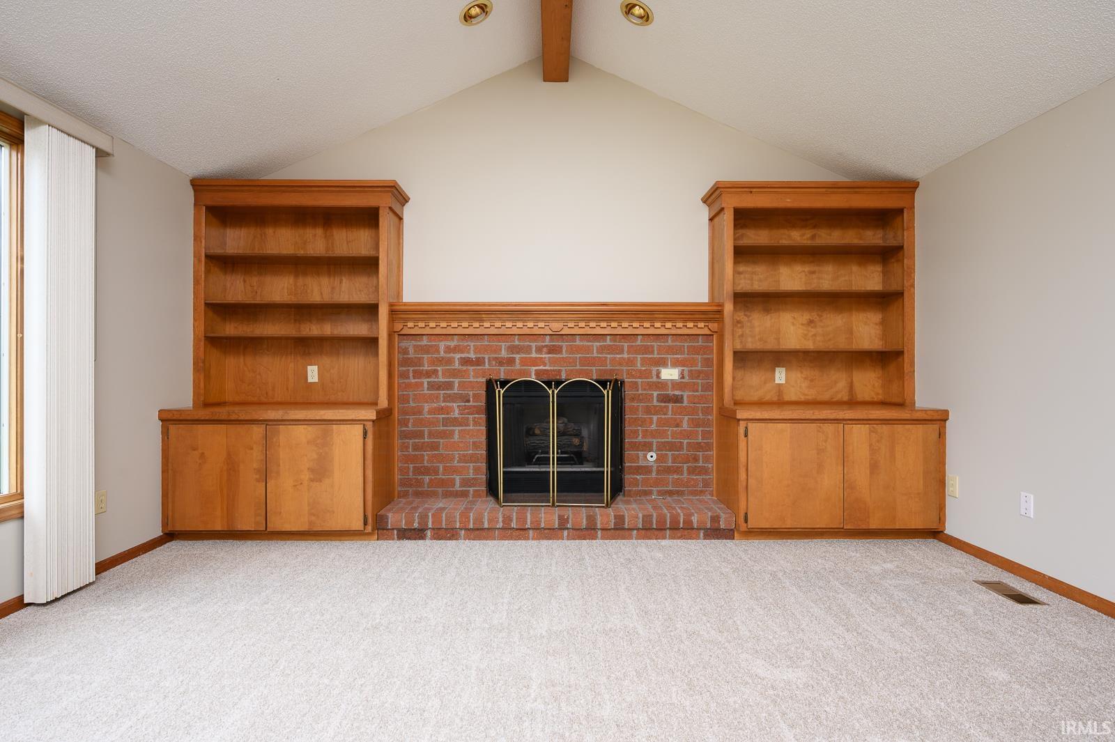 8502 Victoria Woods