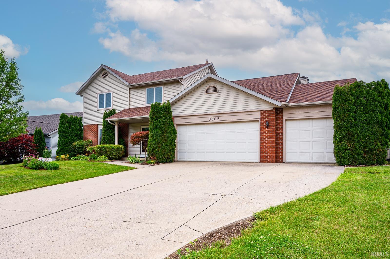 8502 Victoria Woods