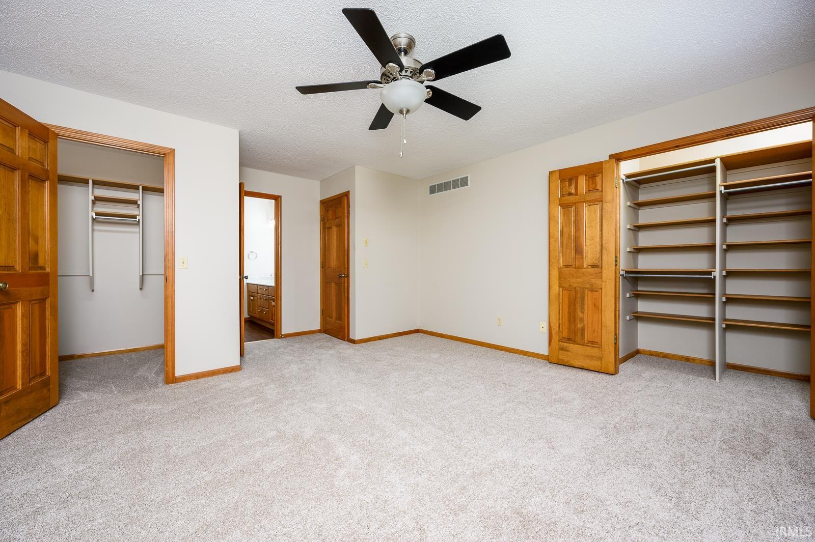 8502 Victoria Woods