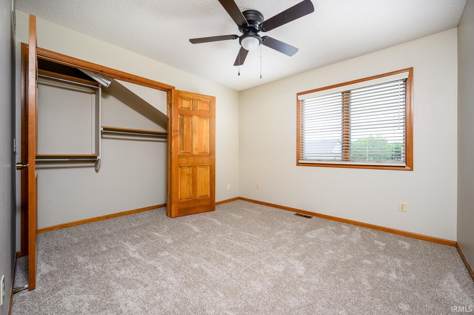 8502 Victoria Woods